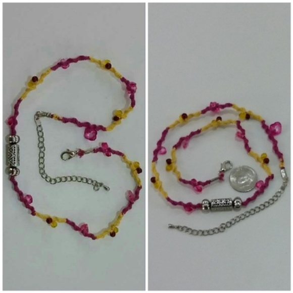 Faux Silvertone Center Beaded Necklace. - Picture 2 of 8